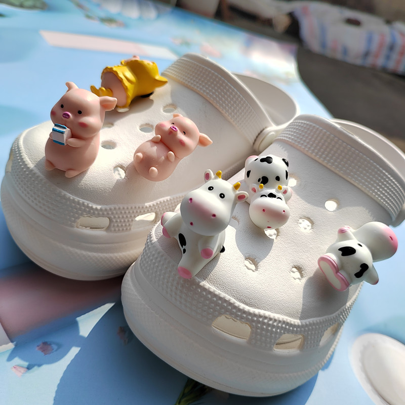 Women'S Shoes And Accessories - New Cute Five Little Cows Resin