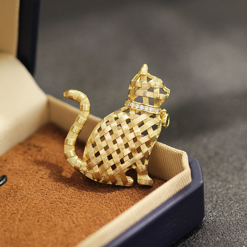 Design Sense Compilation Gold  - огляд і ціна Brooch Pin Gold
