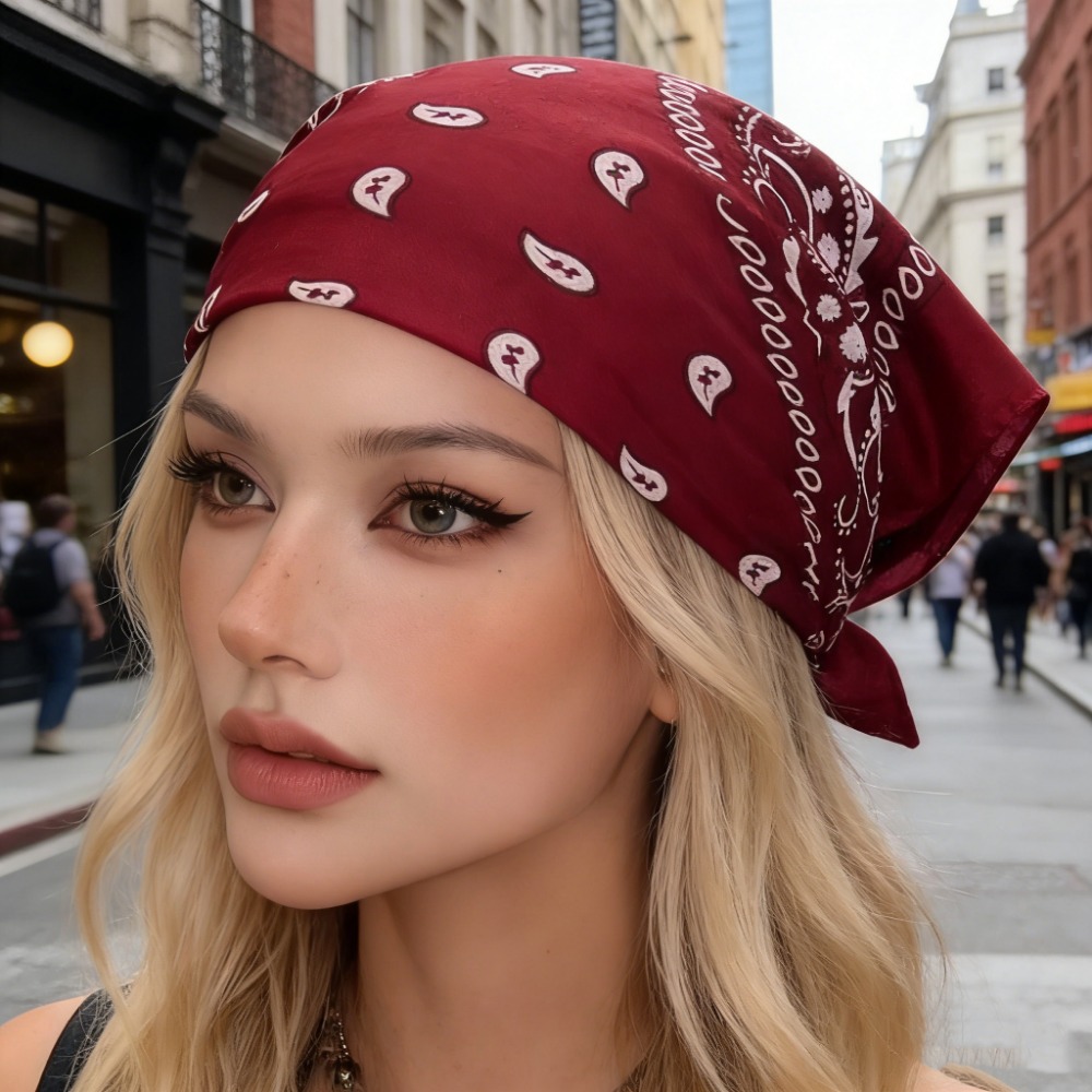 Retro Wine Red Square Bandana  - огляд і ціна Women'S Accessories Go Outdoors